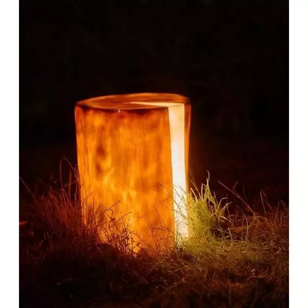 Prasklá lampa pařezu