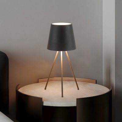 Lampada da tavolo con... 2