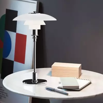 Lámpara de mesa danesa de metal multicapa de disco K86