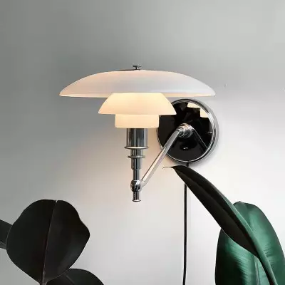 Dánská disková vícevrstvá kovová nástěnná lampa K89