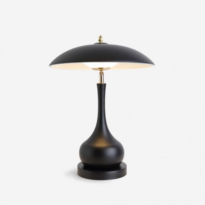 Elegante lampada da tavolo...