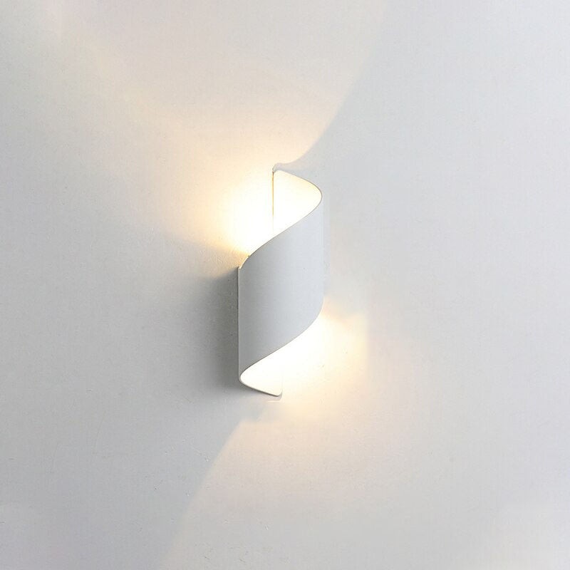 Modern Curl Twisted LED Wall Light K517