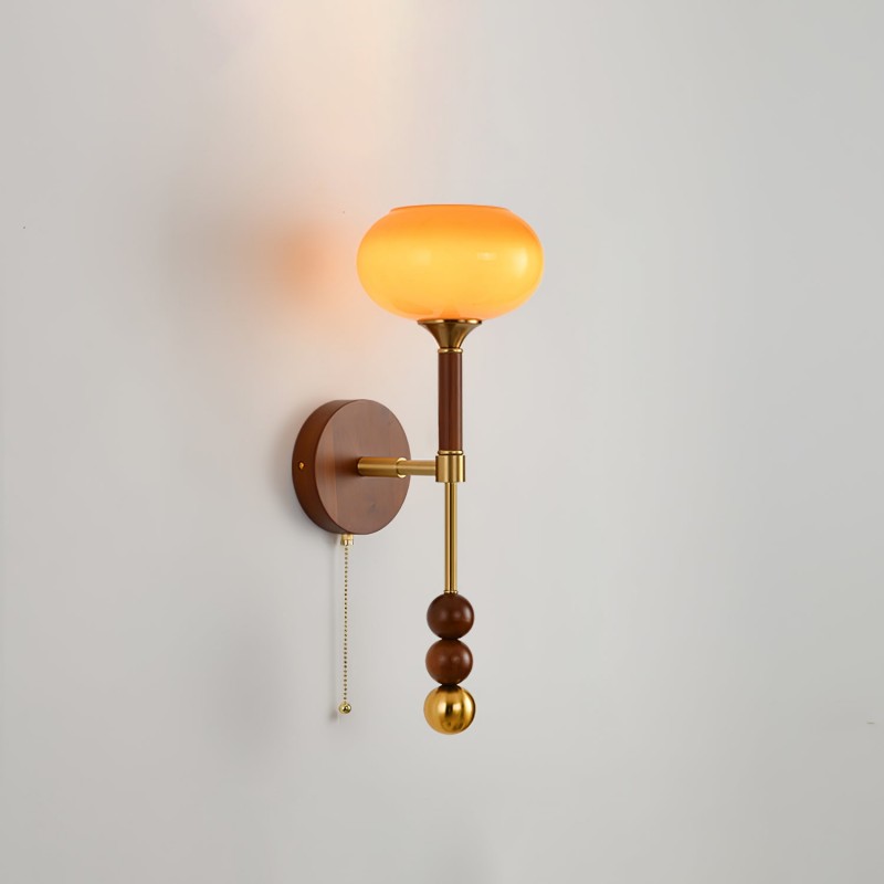 Retro wandlamp uit massief hout K638