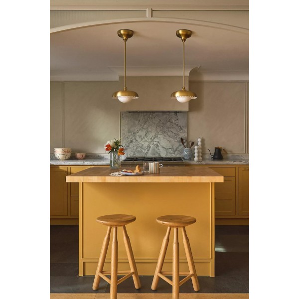 Rayla Scallop Pendant Light – Brass Finish Retro Ceiling Lamp for Dining & Kitchen