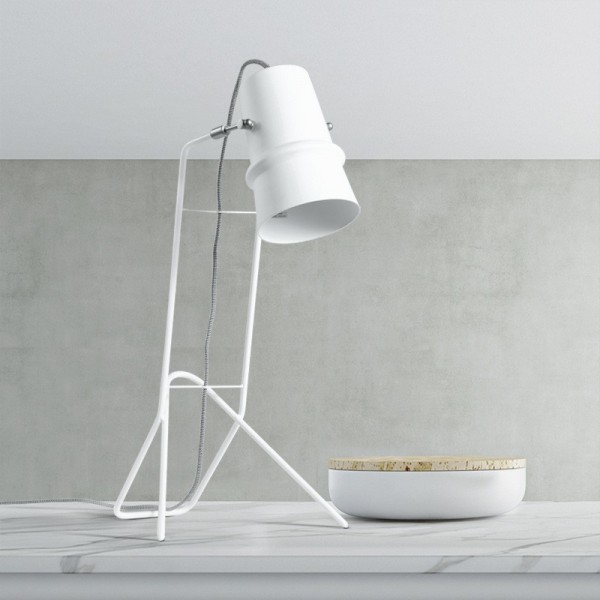Nordic metalowa lampa stołowa