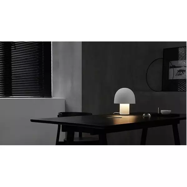 Grzybowa lampa stołowa