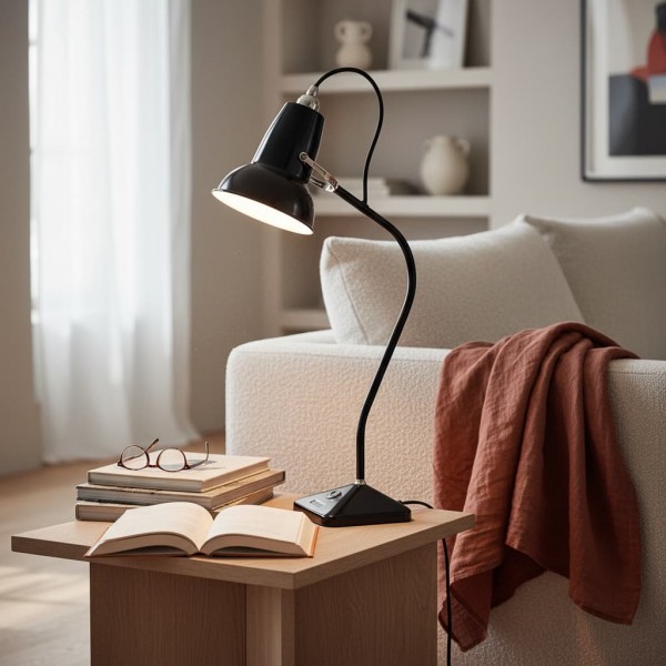 Modryx Mini Table Lamp - Pyramid Base Classic Heritage Design for Home K2151