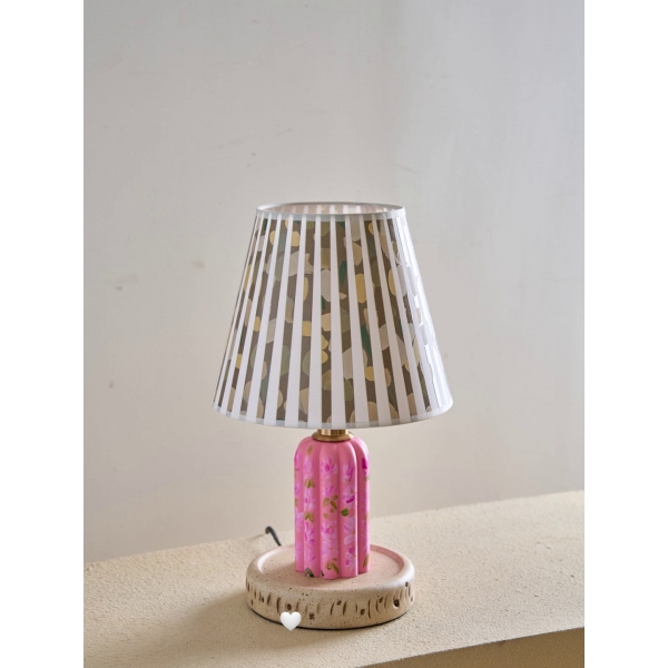Ollie Flowers Table Lamp D22