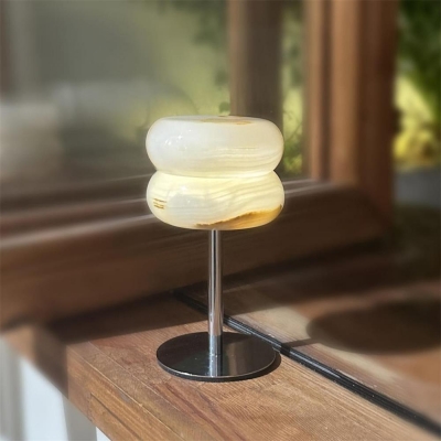 Lampada da tavolo a forma... 2