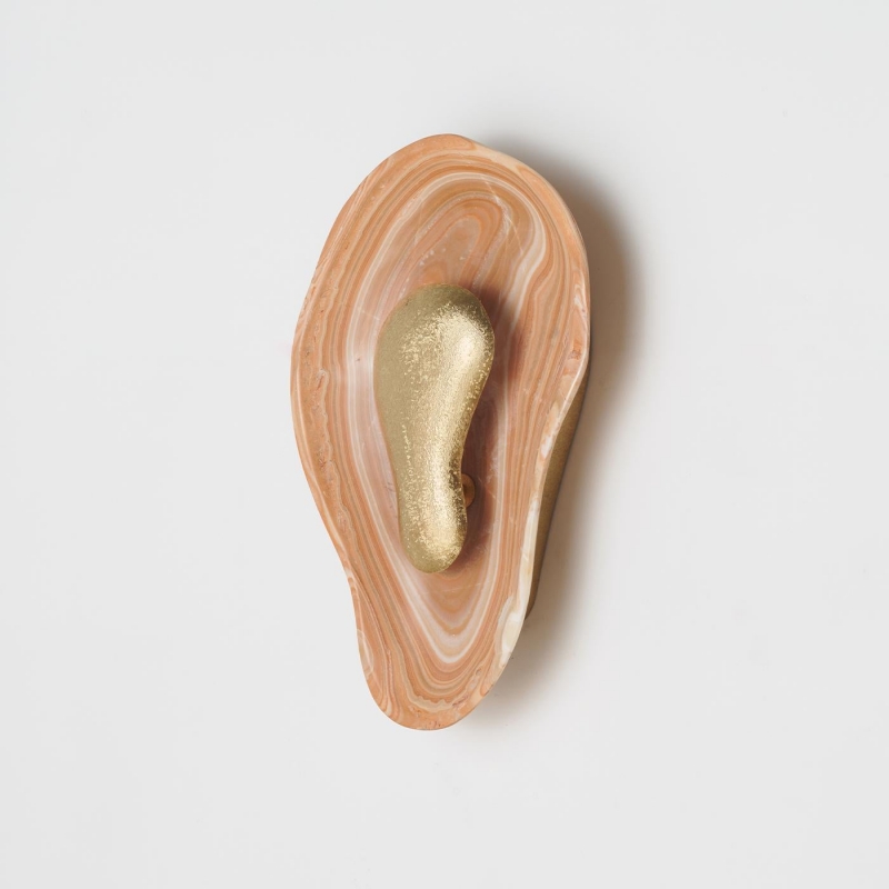 Oyster Hammered Onyx Sconce D725