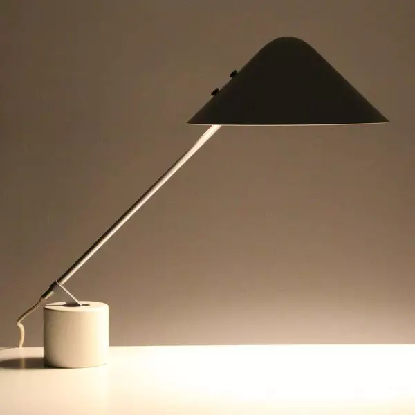 Houpačka stolní lampa