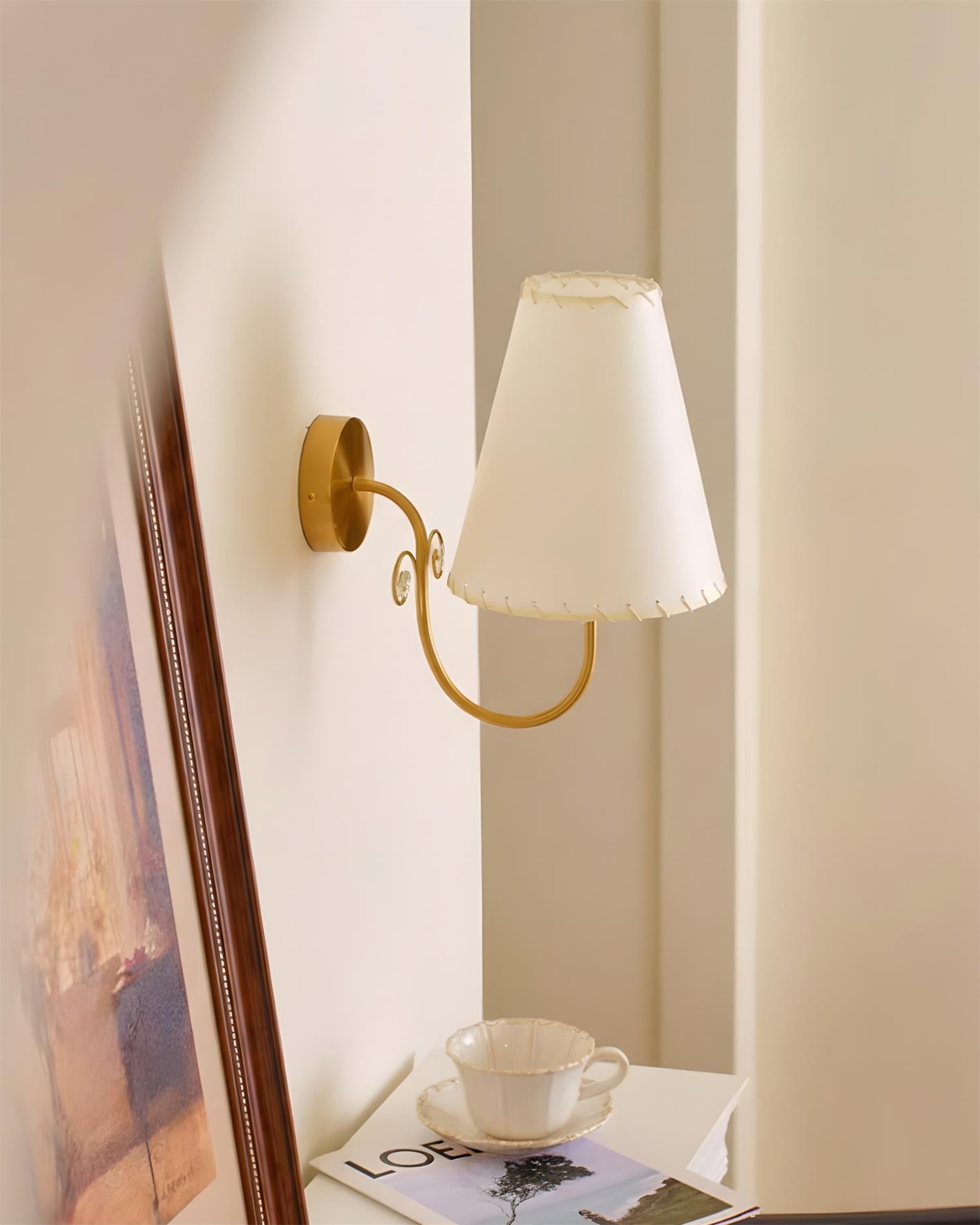 Gentle Bend Wall Lamp D333