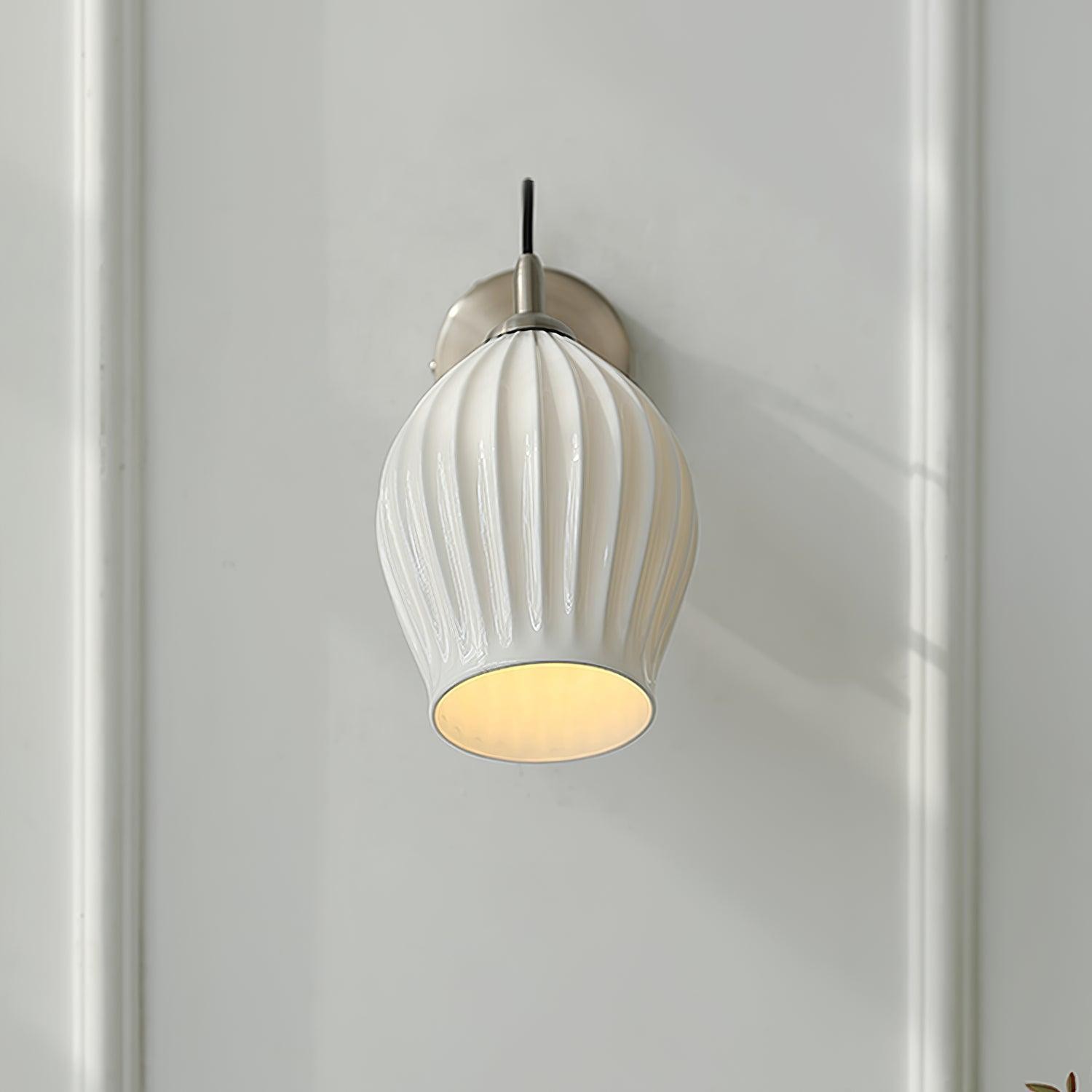 Cream Style Ceramic Ribbed Wall lamp K313