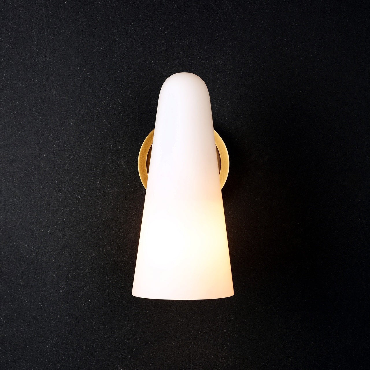 Nordic Simple Light Luxury Brass Wall Lamp K526