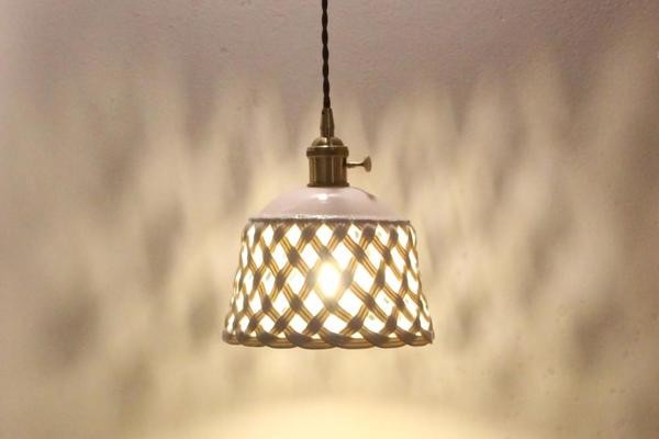 Openwork ceramic lamp