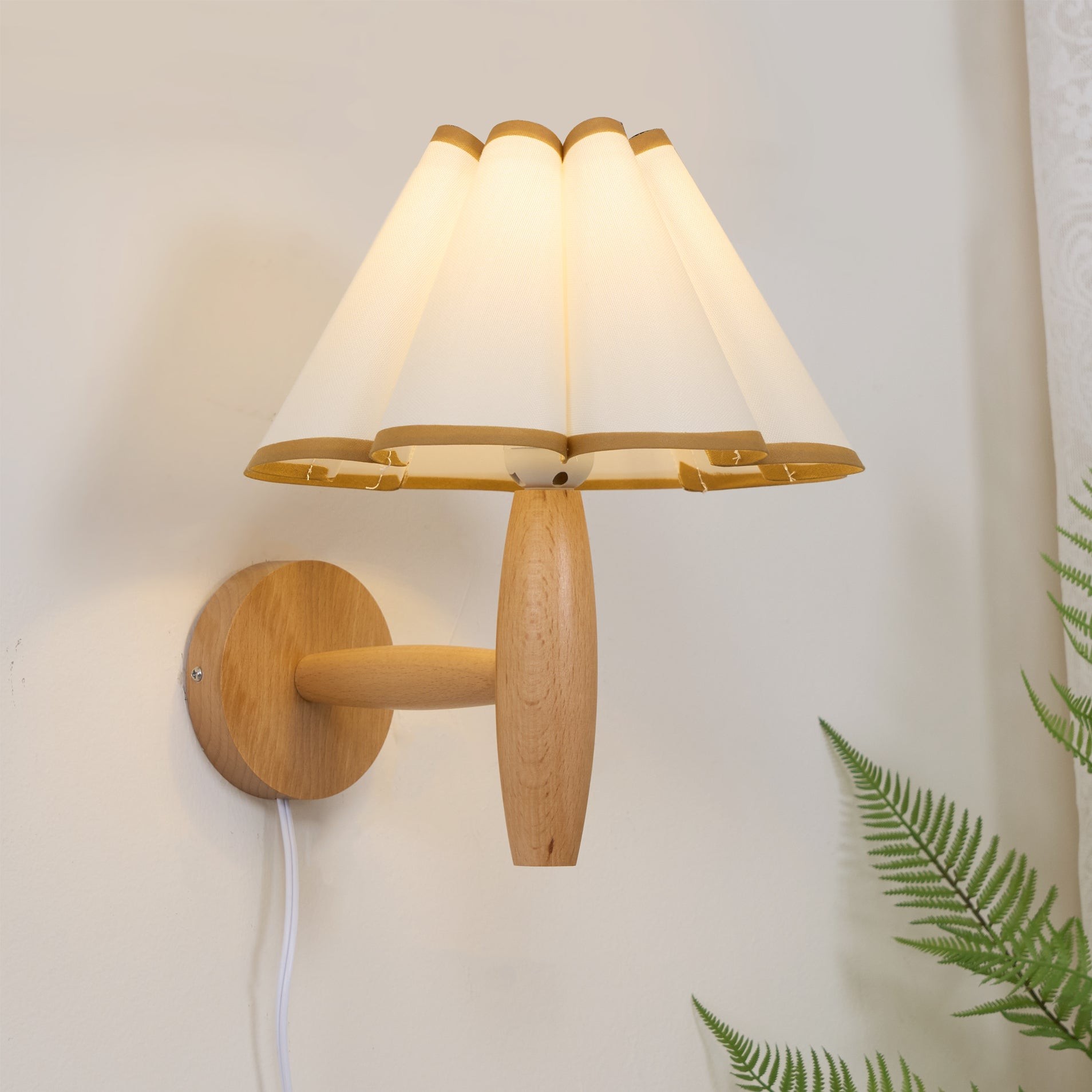 Vintage Fluted Plug In Wall Lamp K1093