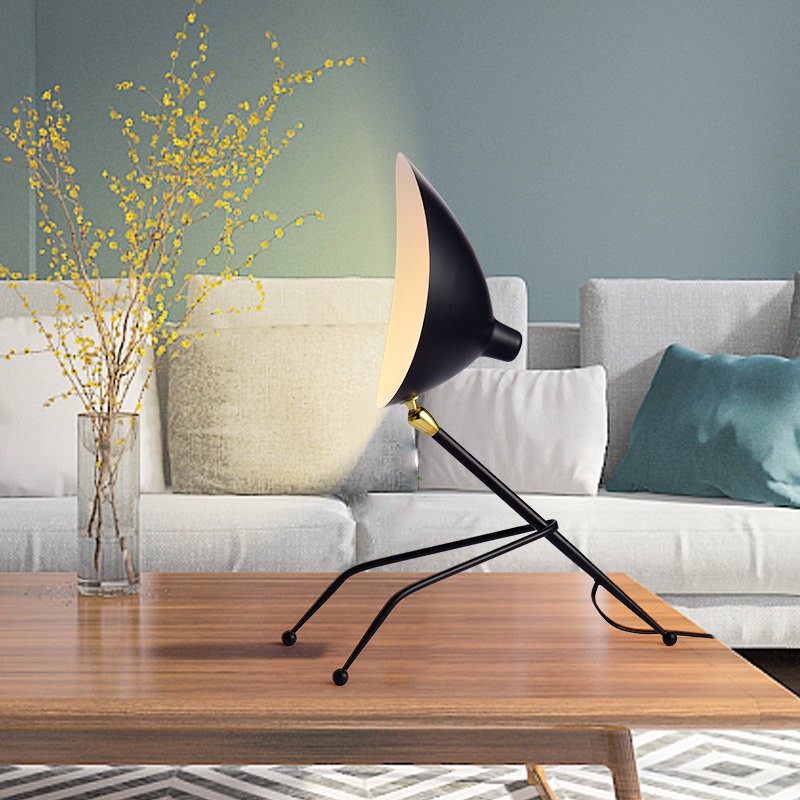Tripod Metal Table Lamp