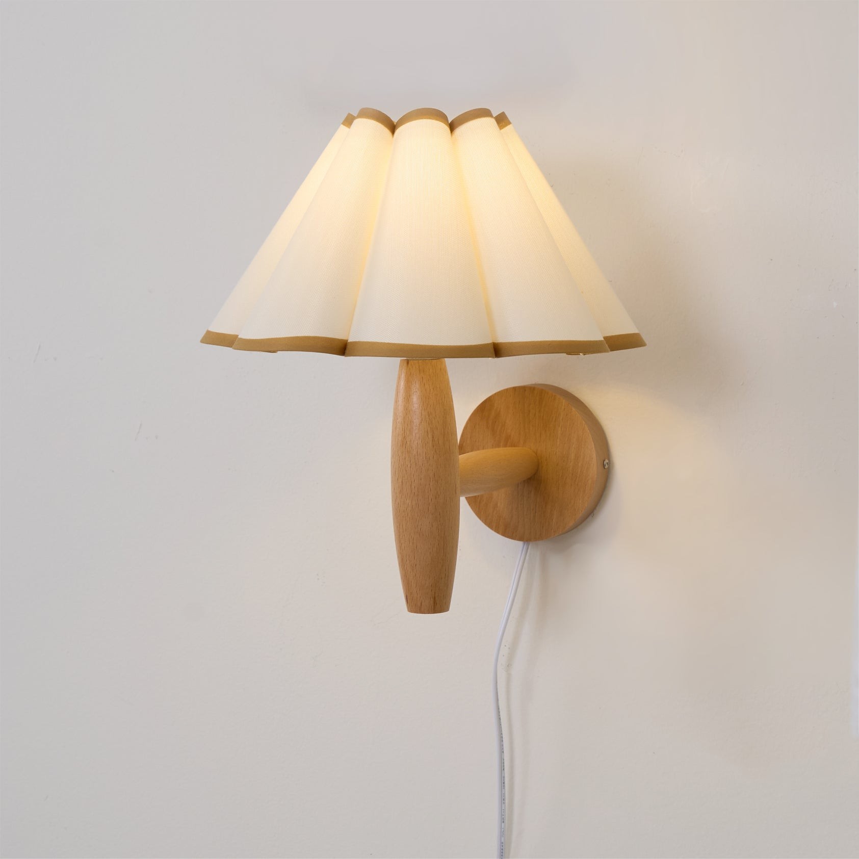 Vintage Fluted Plug In Wall Lamp K1093