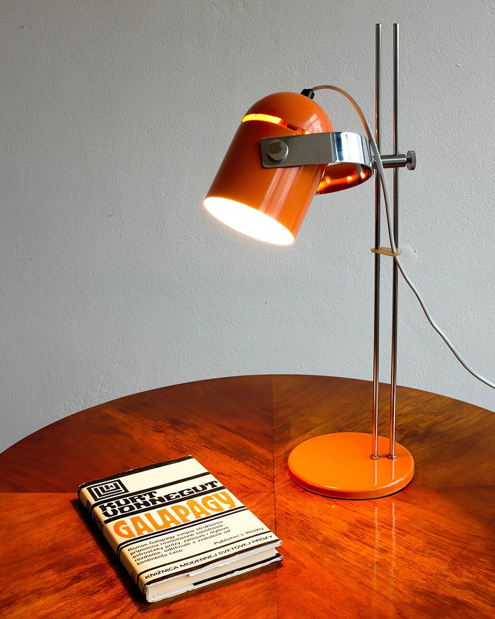 Adjusta Liftable Desk Lamp D370
