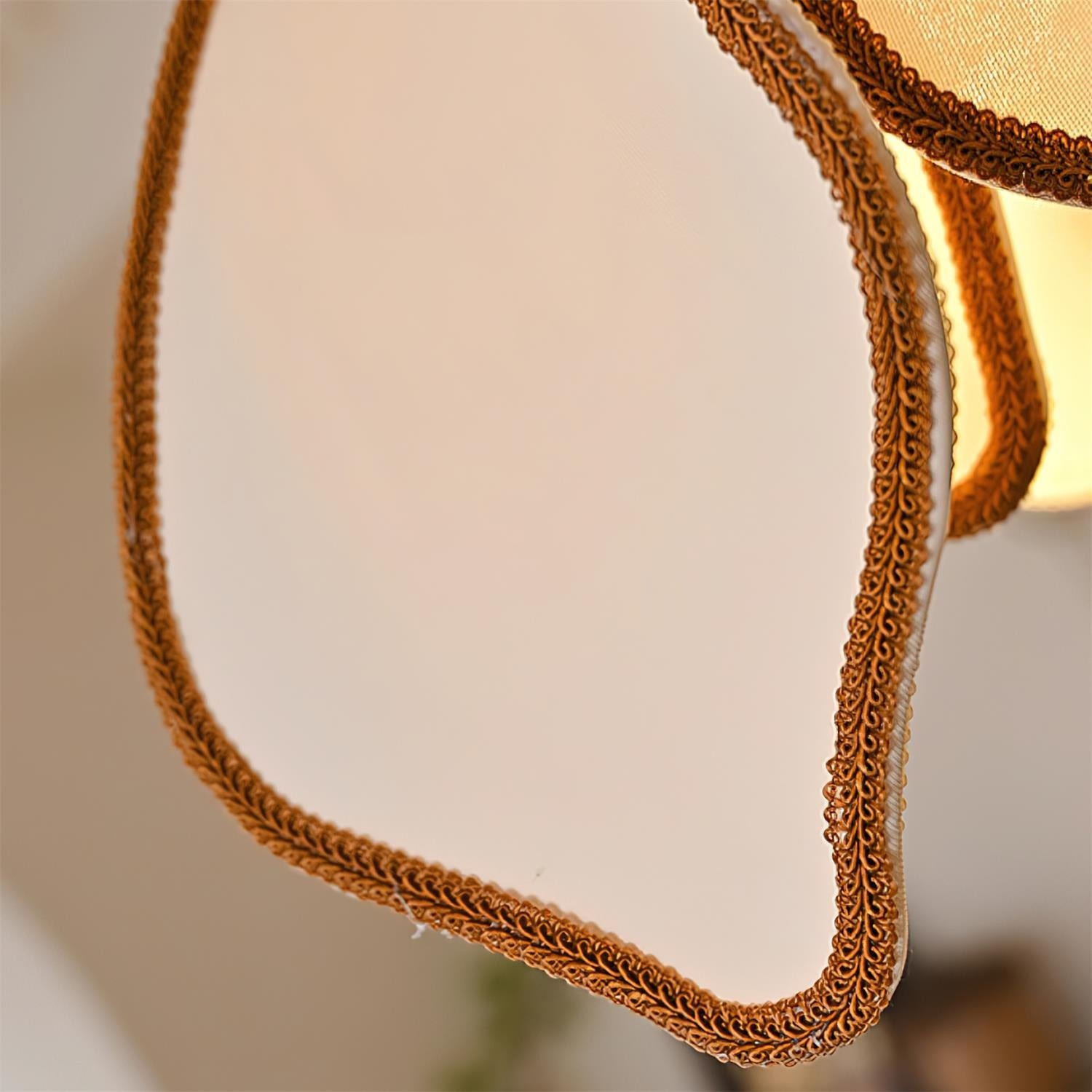 Vintage Cream Petal Pendant Lamp K577
