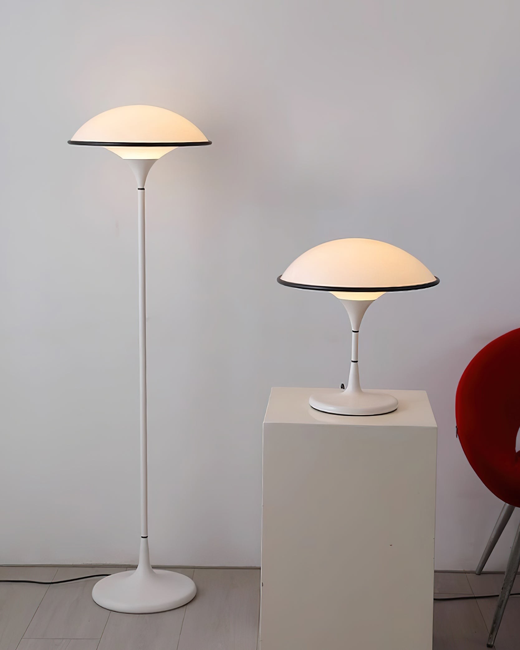 Danish Retro White Flying Saucer Table Lamp K394