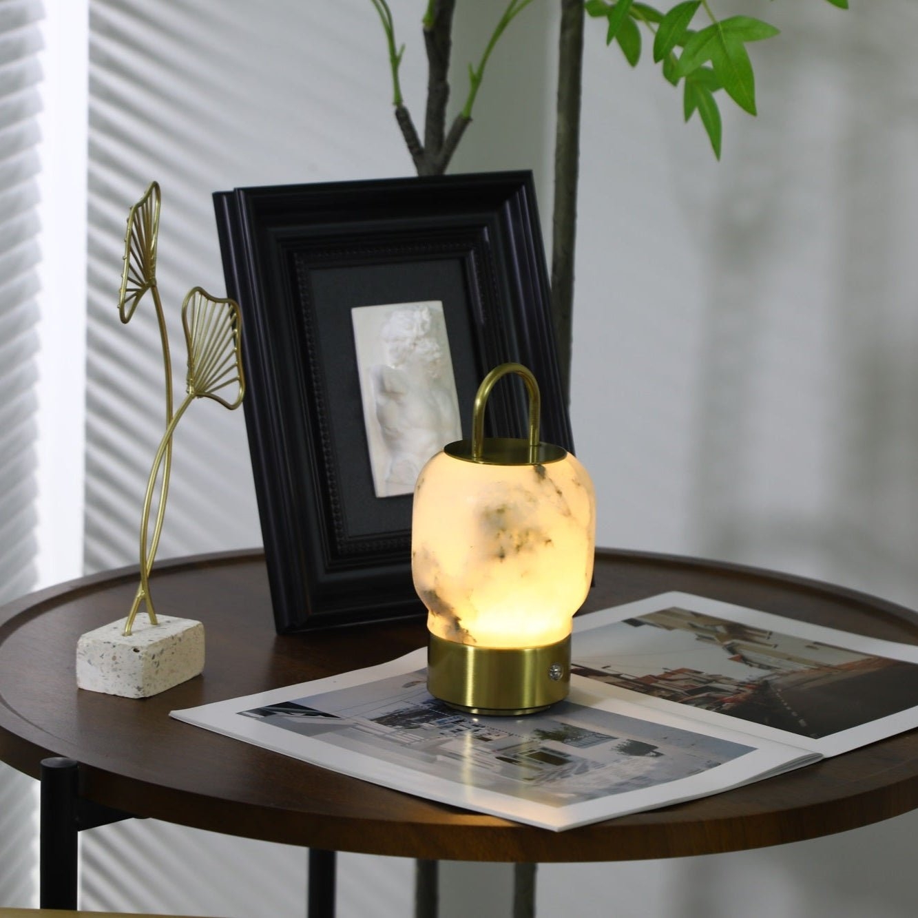 Alabaster Portable Rechargeable Table Lamp D397