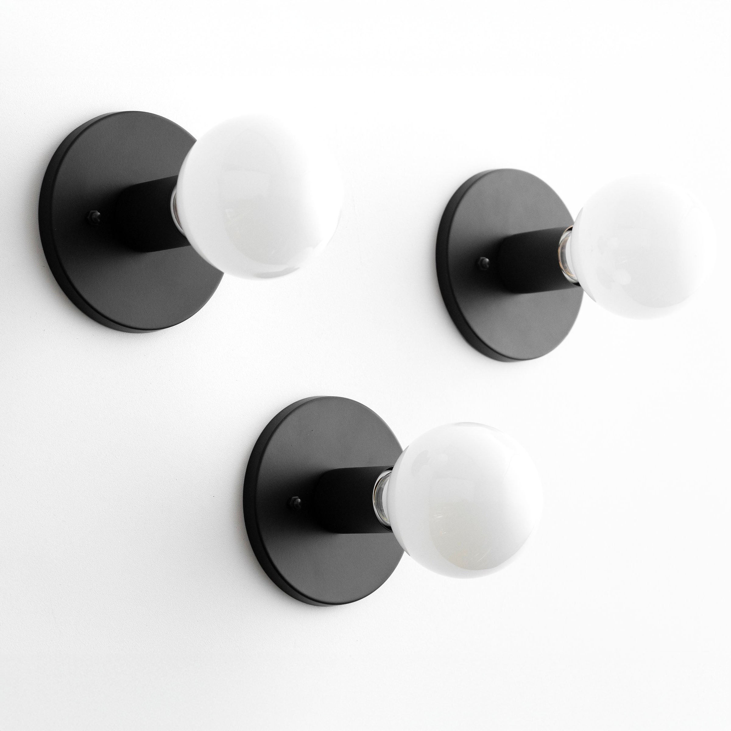 Glorica Glass Minimalist Wall Sconce - Versatile Modern Light For Any Room K1543