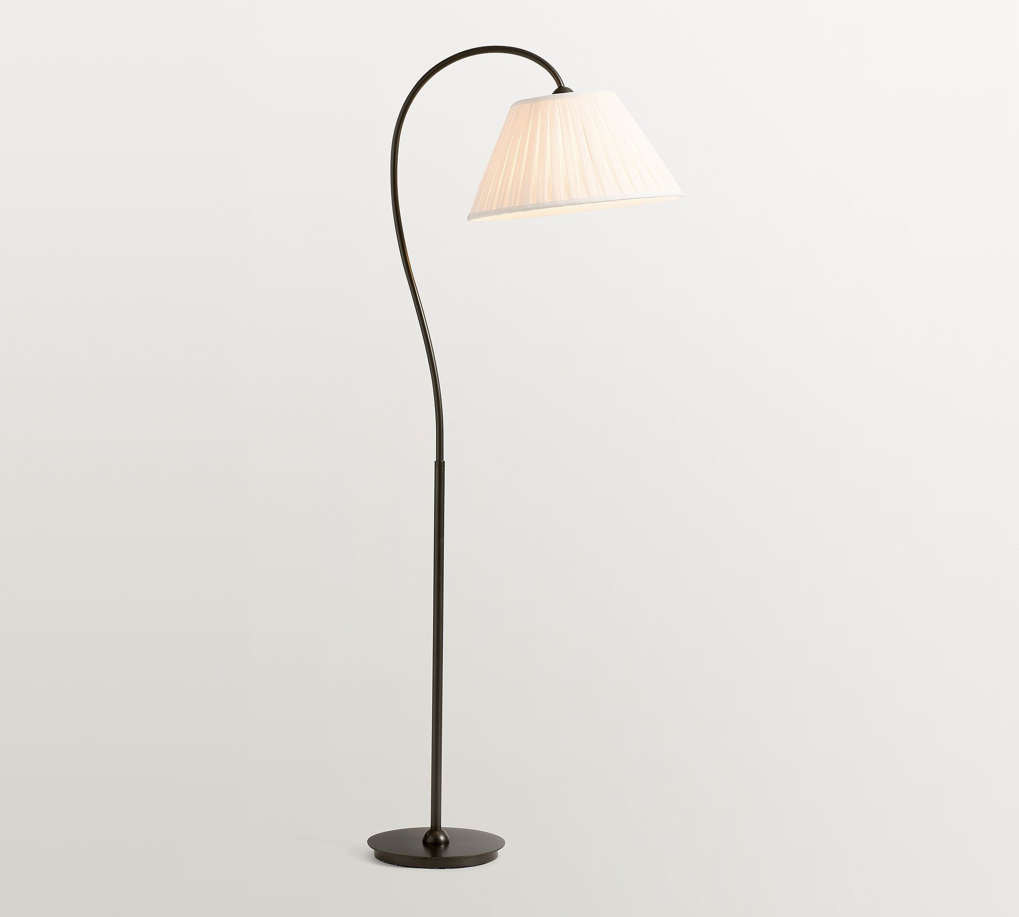 Luvora Pleated Shade Floor Lamp - Adjustable Linen Light in Farmhouse Style K1304