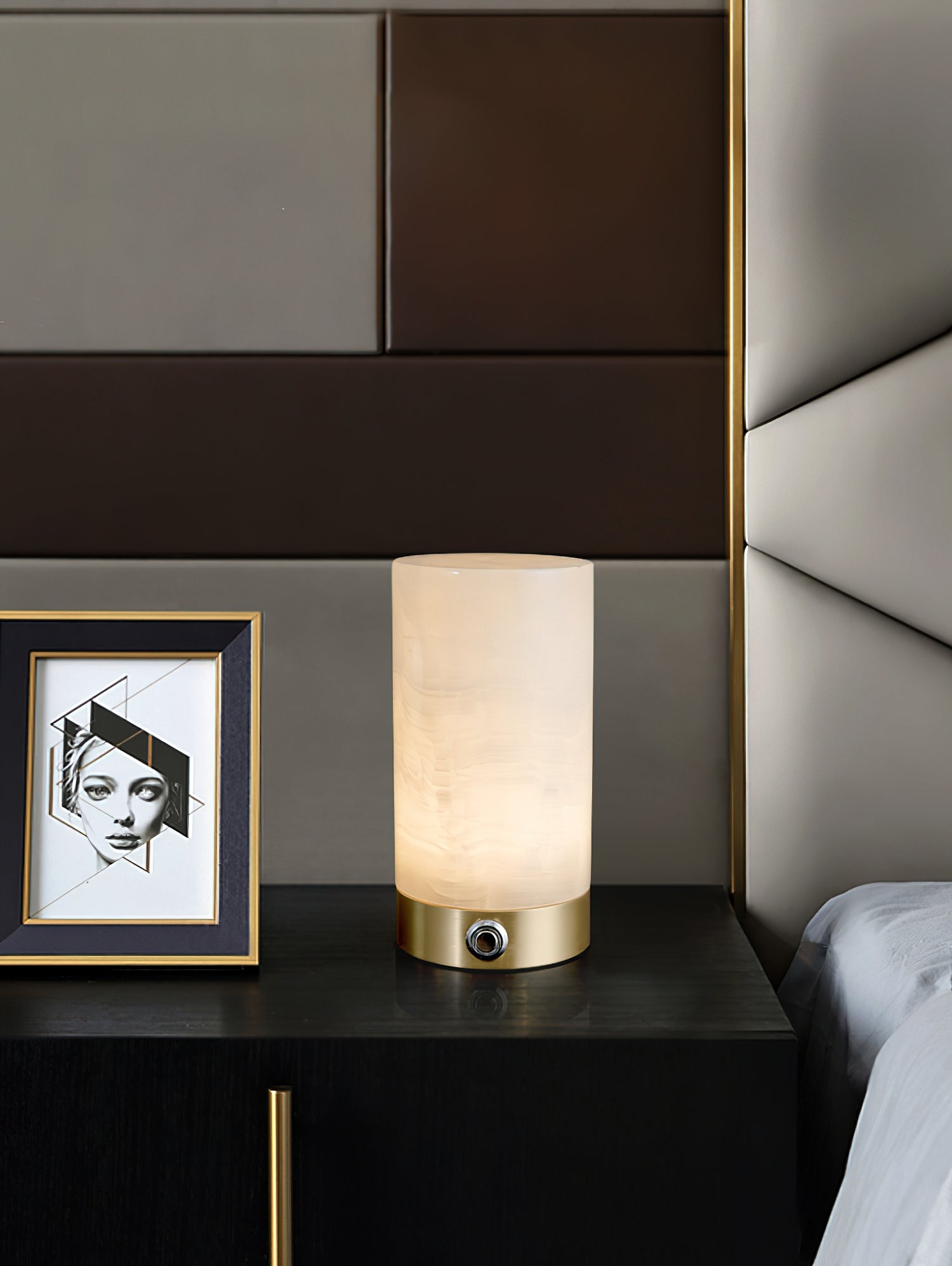 Totem Alabaster Table Lamp (built-in battery) D499