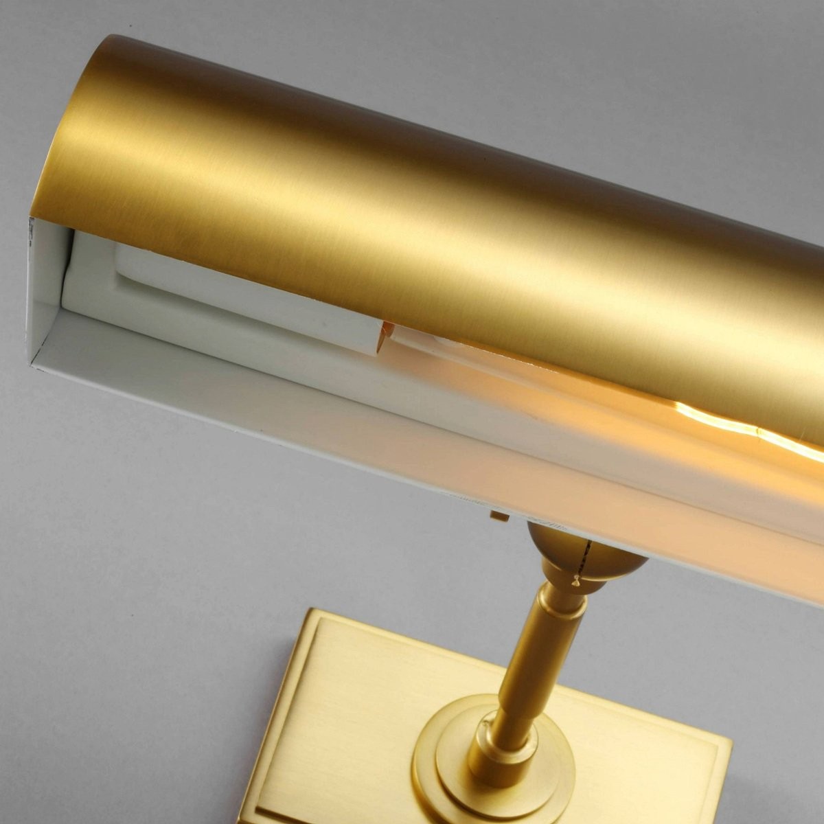 Modo Modern Wall Sconce - Angular Metal Arm Design Industrial Wall Lamp K2184