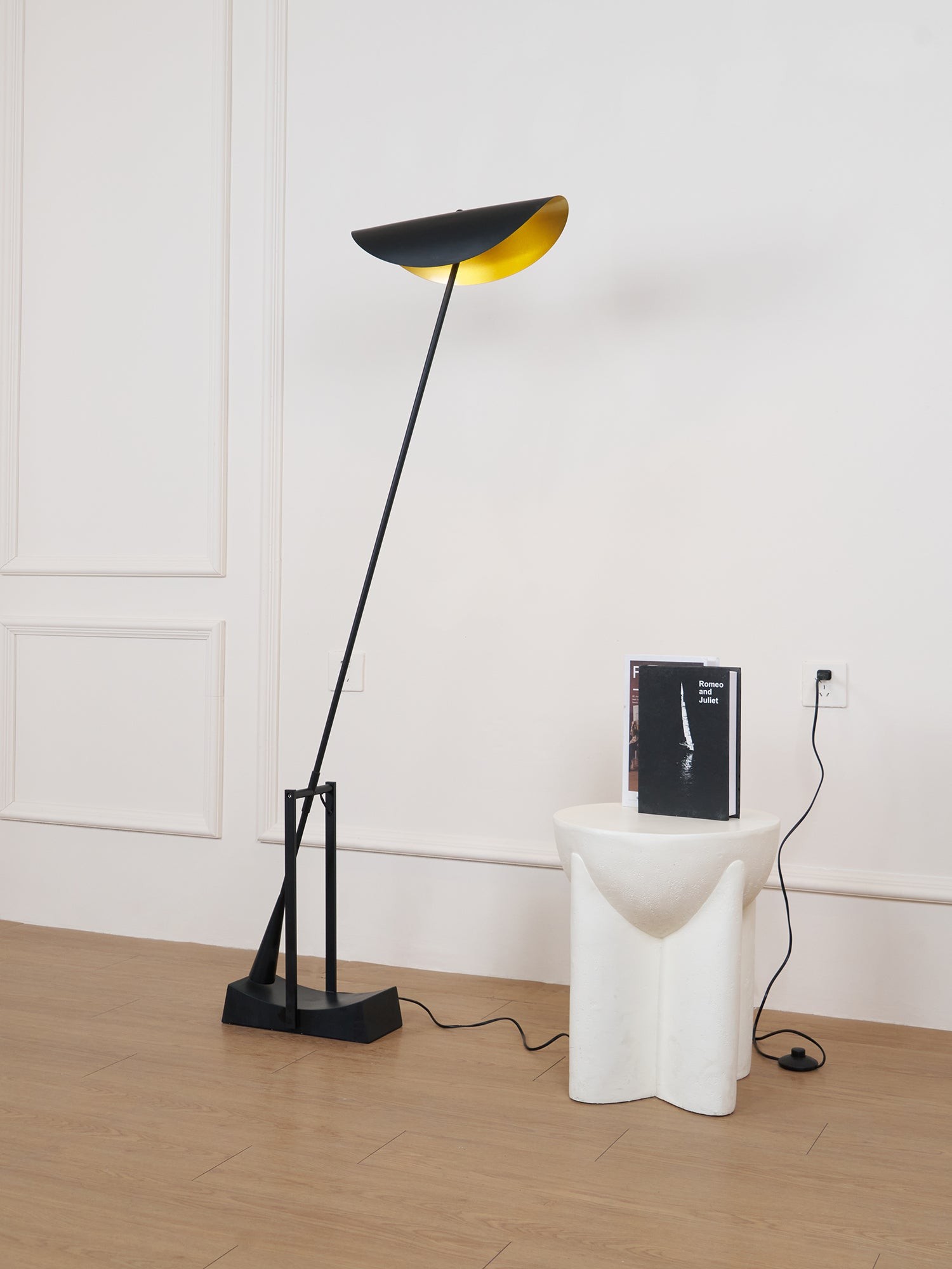 Nordic Creative Inclined Metal Floor Lamp K779