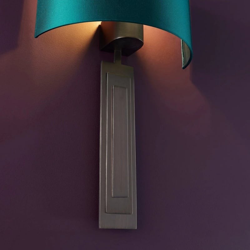 Linexis Vintage-Inspired Wall Sconce with Sculpted Arm Design - Modern Art Deco Style K1935