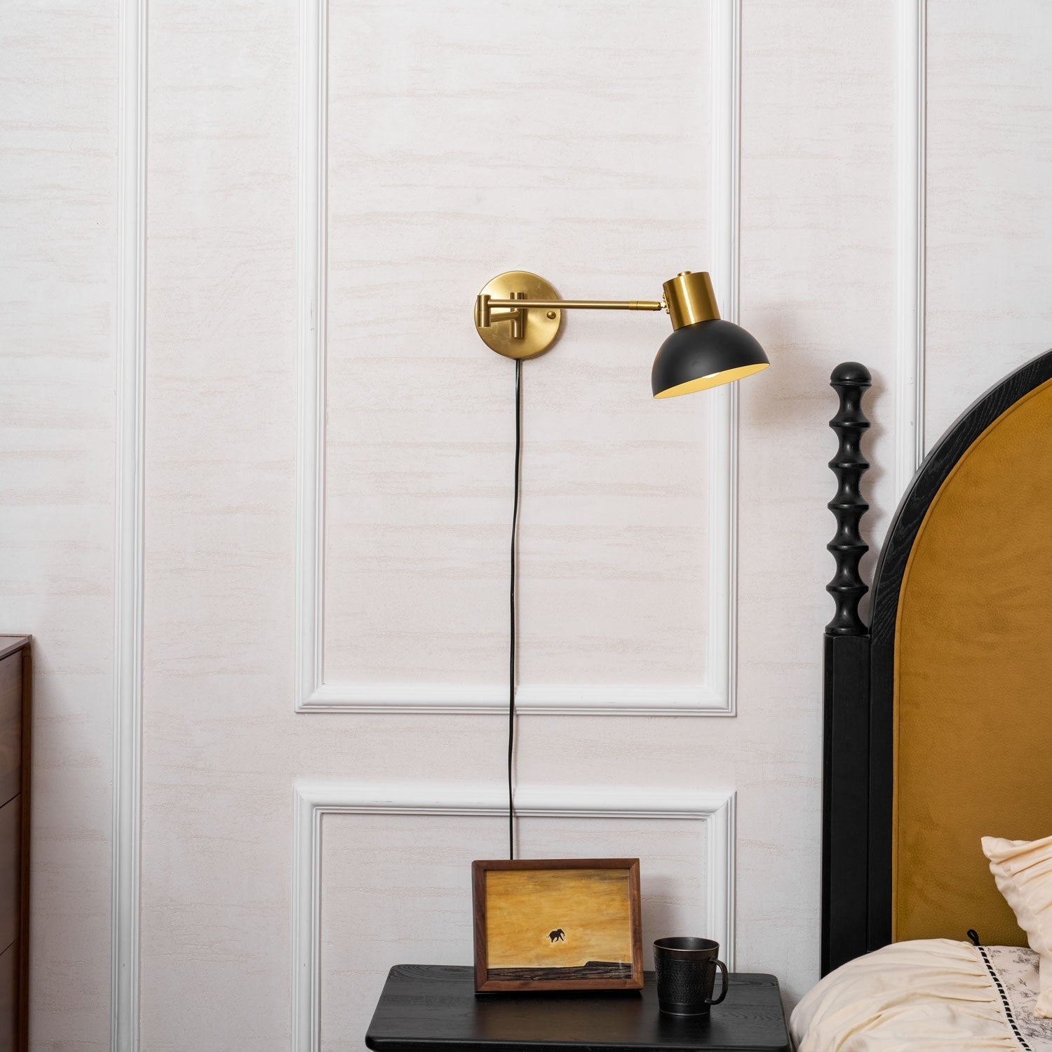 Adjustable Arm Plug In Wall Lamp D371