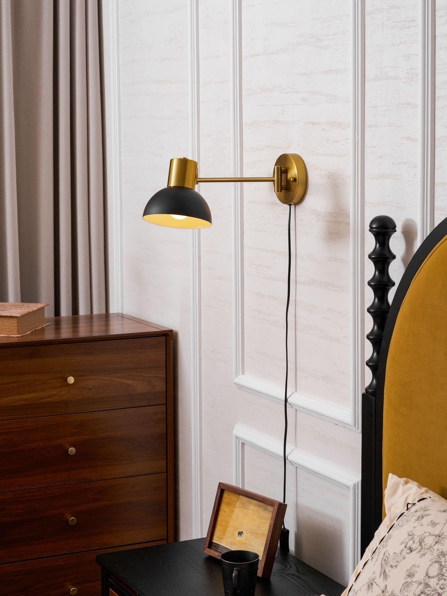 Adjustable Arm Plug In Wall Lamp D371