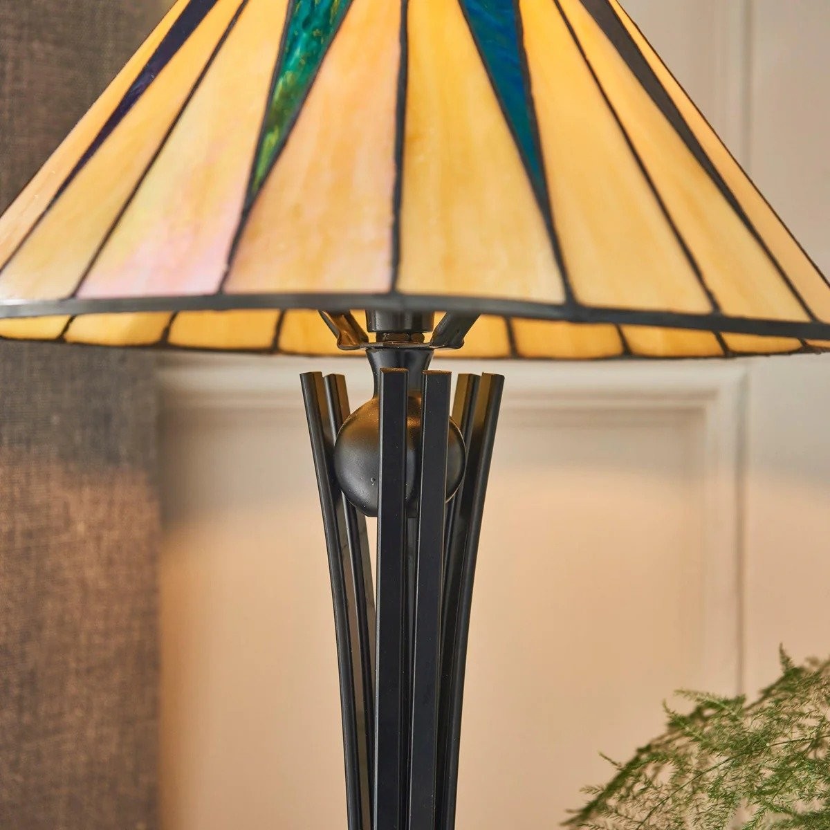 TF Dark Star Tiffany Style Geometric Shade Table Lamp for Bedroom and Accent Lighting K1943
