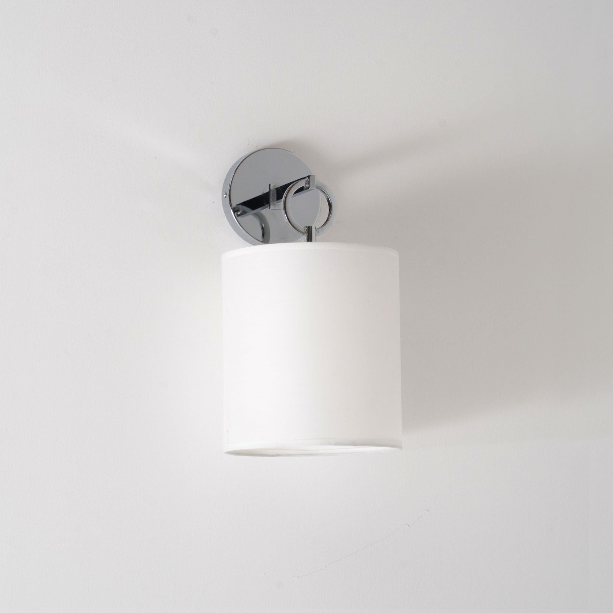 Full Circle Sconce D616