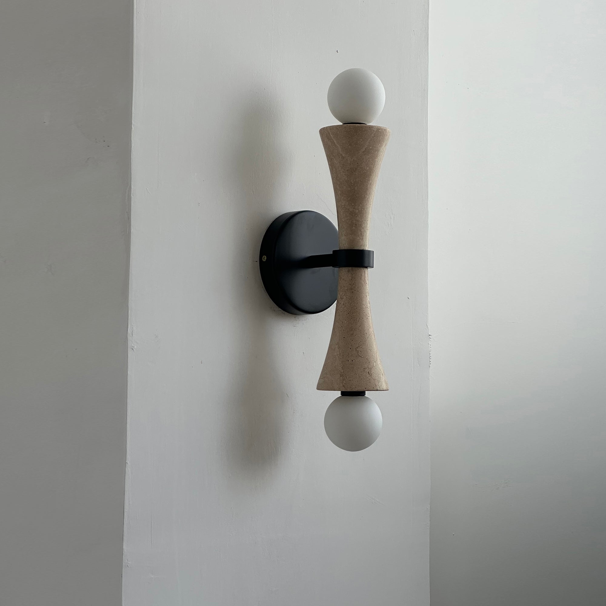 Dax Wall Lamp D642