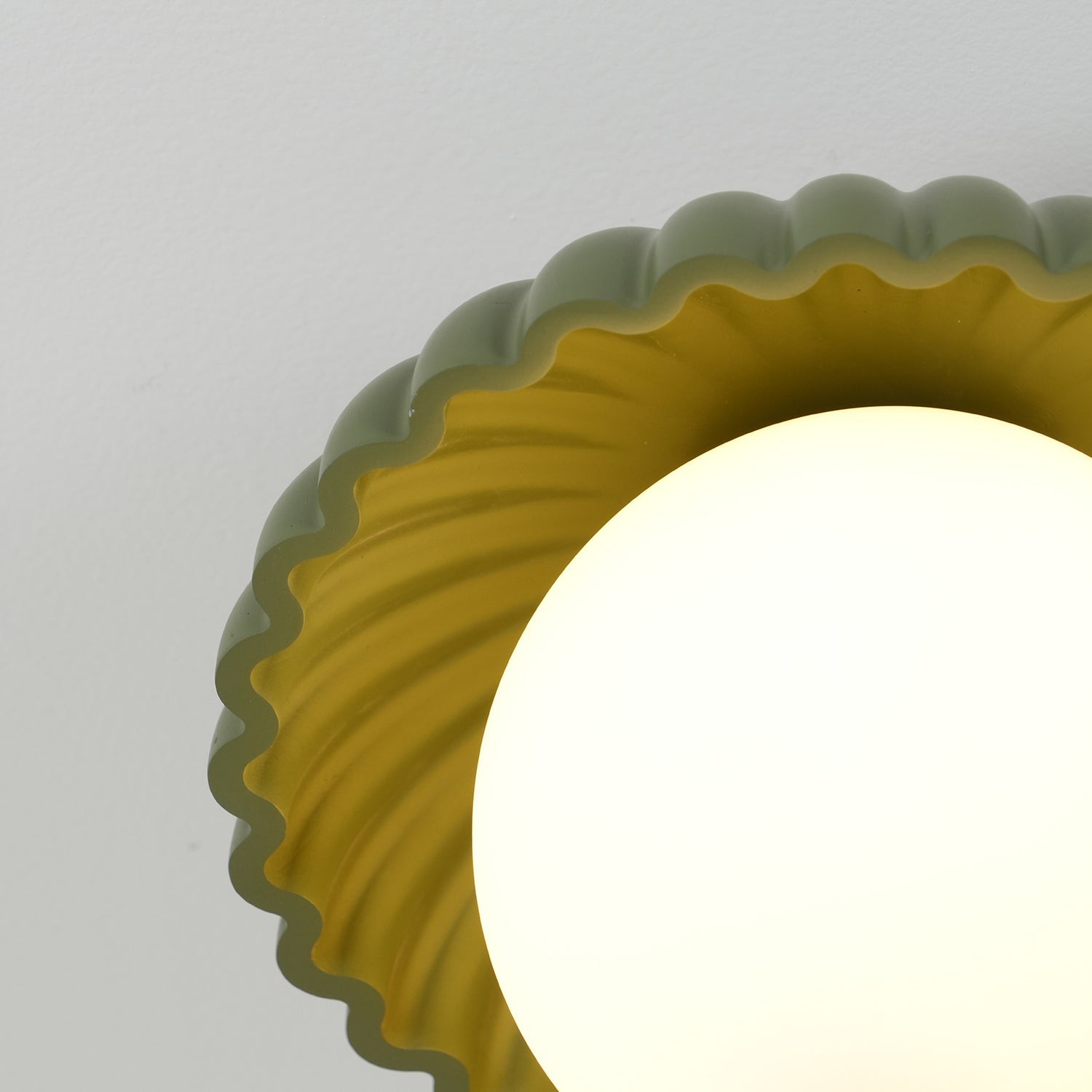 Alien Cream Ceiling Light - Resin Flower Ceiling Lamp for Living Room and Kitchen K227