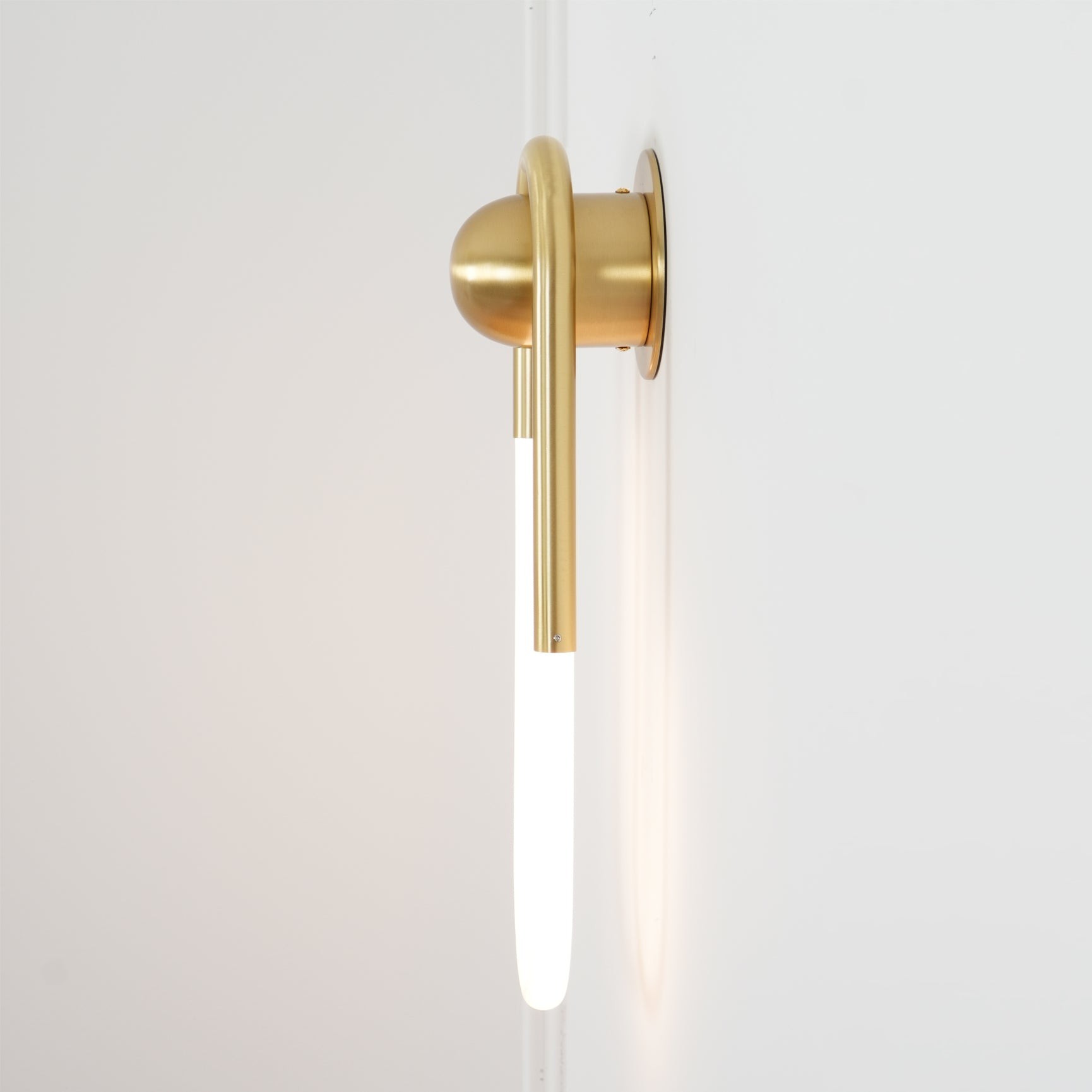 Rudi Loop Wall Lamp K1080