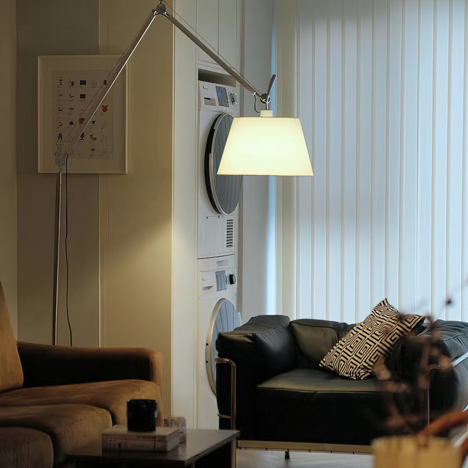 Velthea Floor Lamp D713