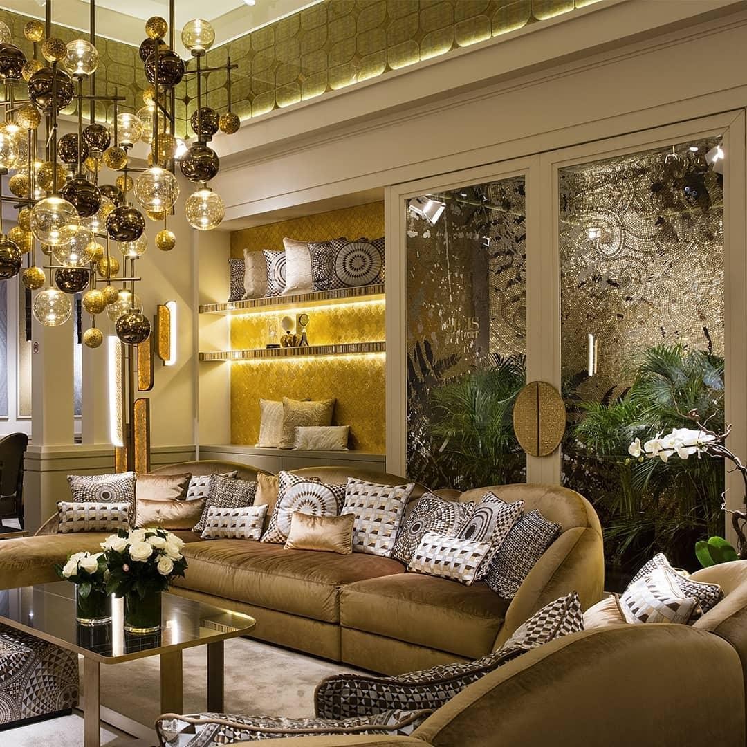 Modern Elegant Ballet Glass Pendant Light K904