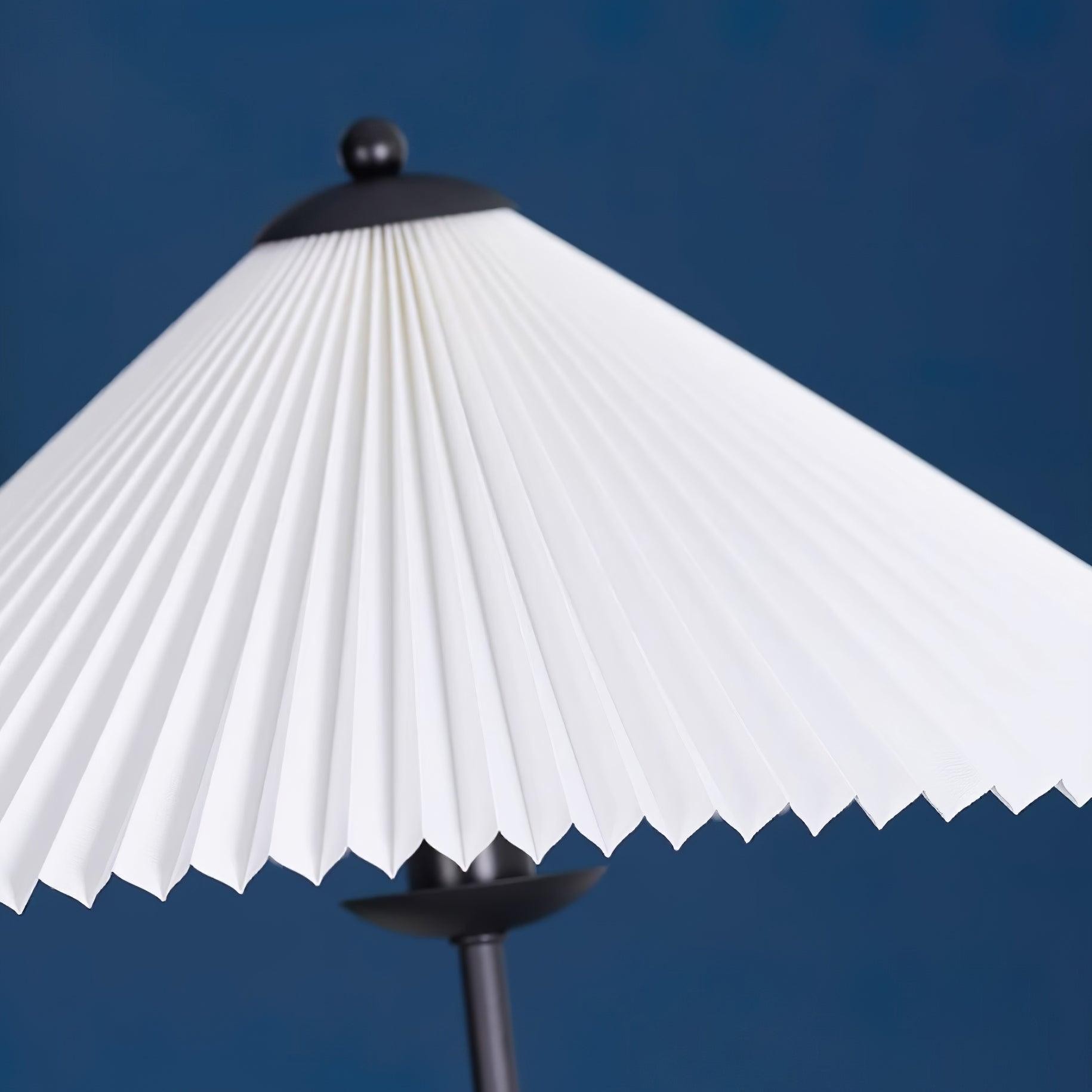 Waveform Exclusive Floor Lamp K672