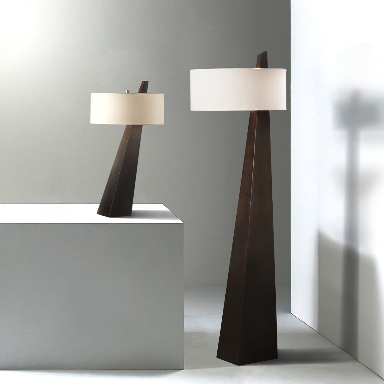 Jett Obelisk Table Lamp D461