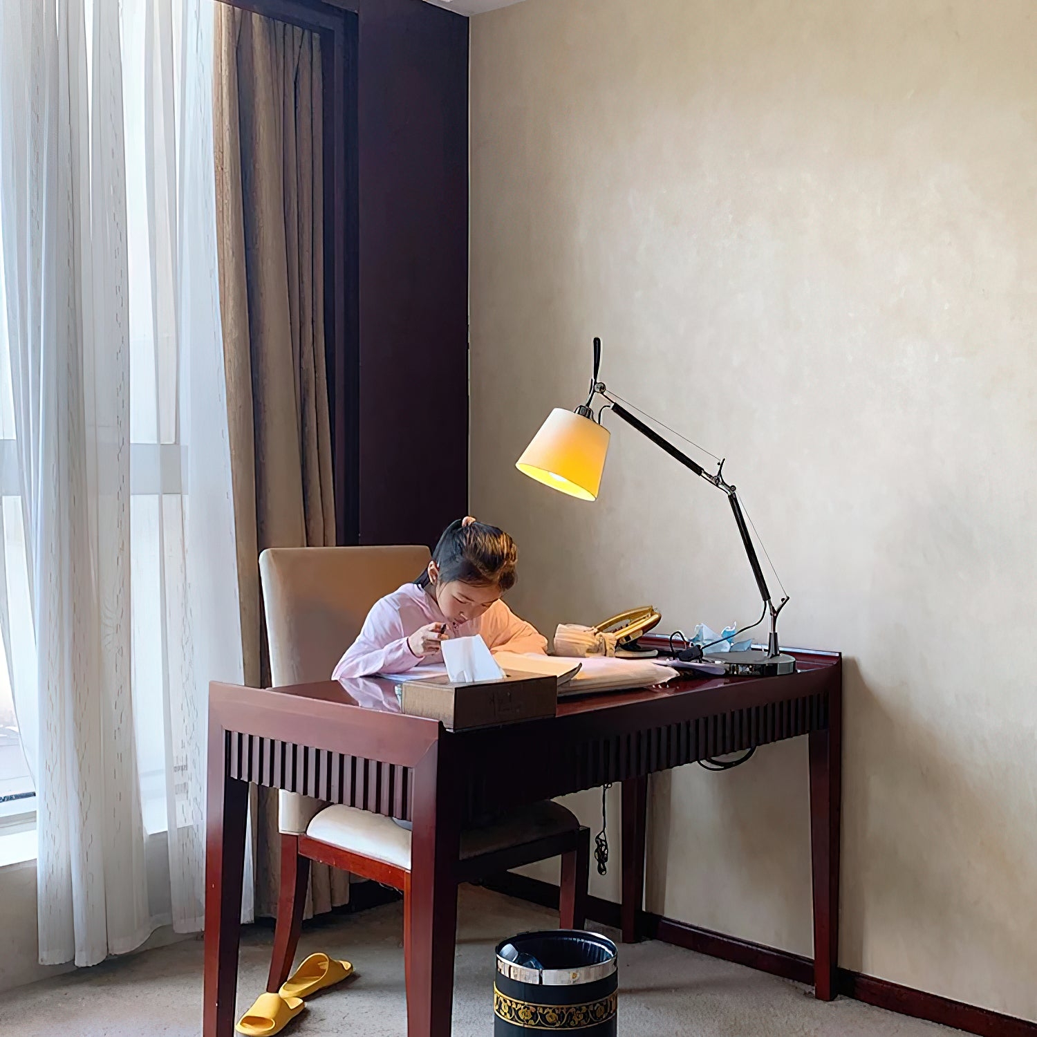 Velthea Table Lamp D714