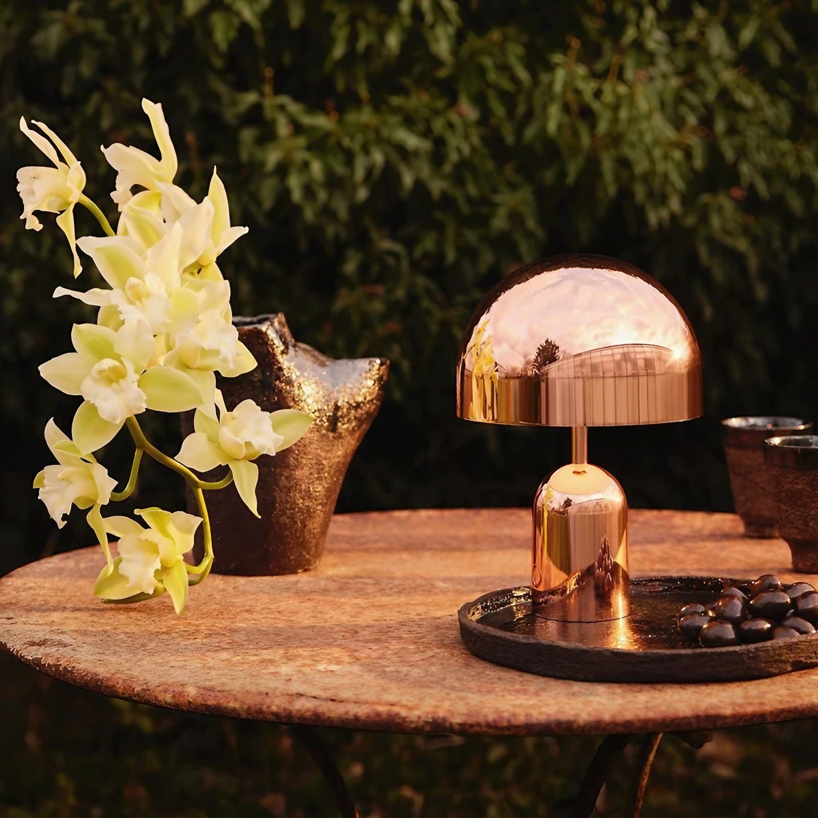 Modern Design Bell Table Lamp