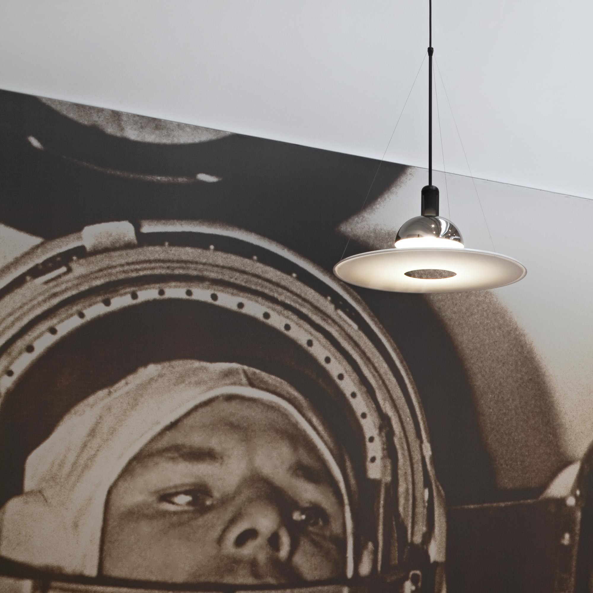 Frisbi Pendant Light