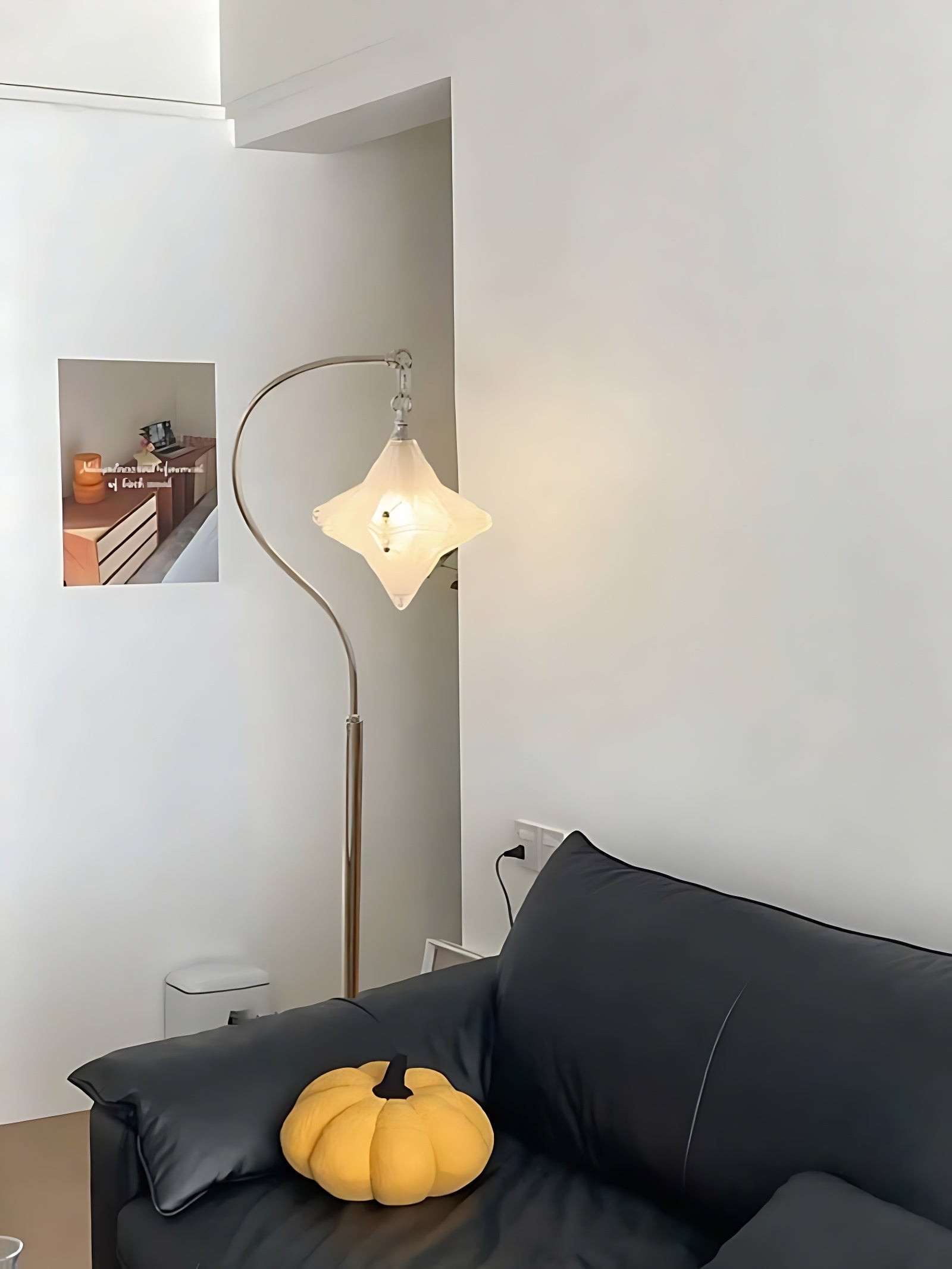 Art Deco Star Floor Lamp - Modern Standing Lamp for Living Spaces - Astris Orion K1576