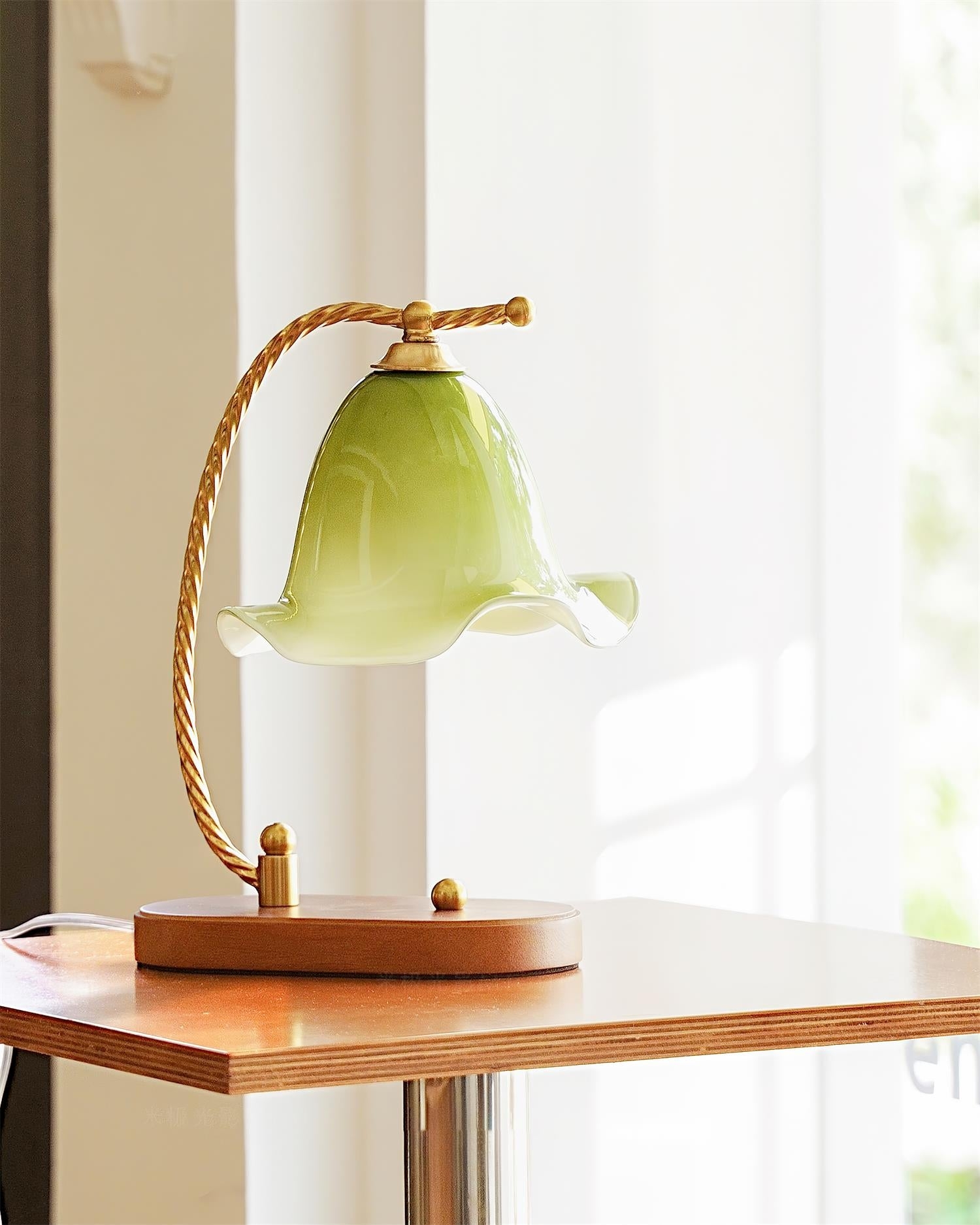 Sprout Table Lamp D144