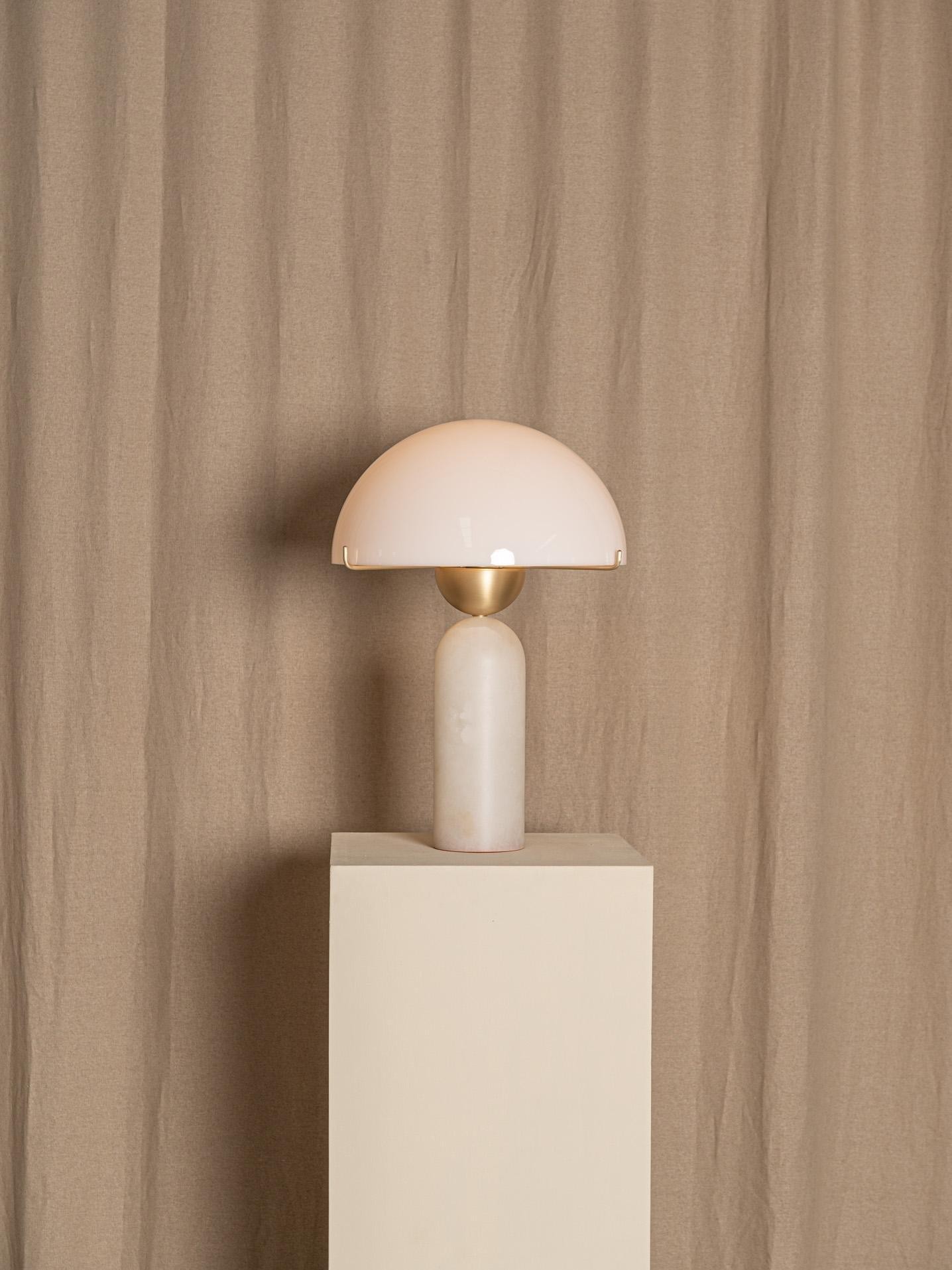 Nordic Simple Creative Alabaster Glass Table Lamp K585