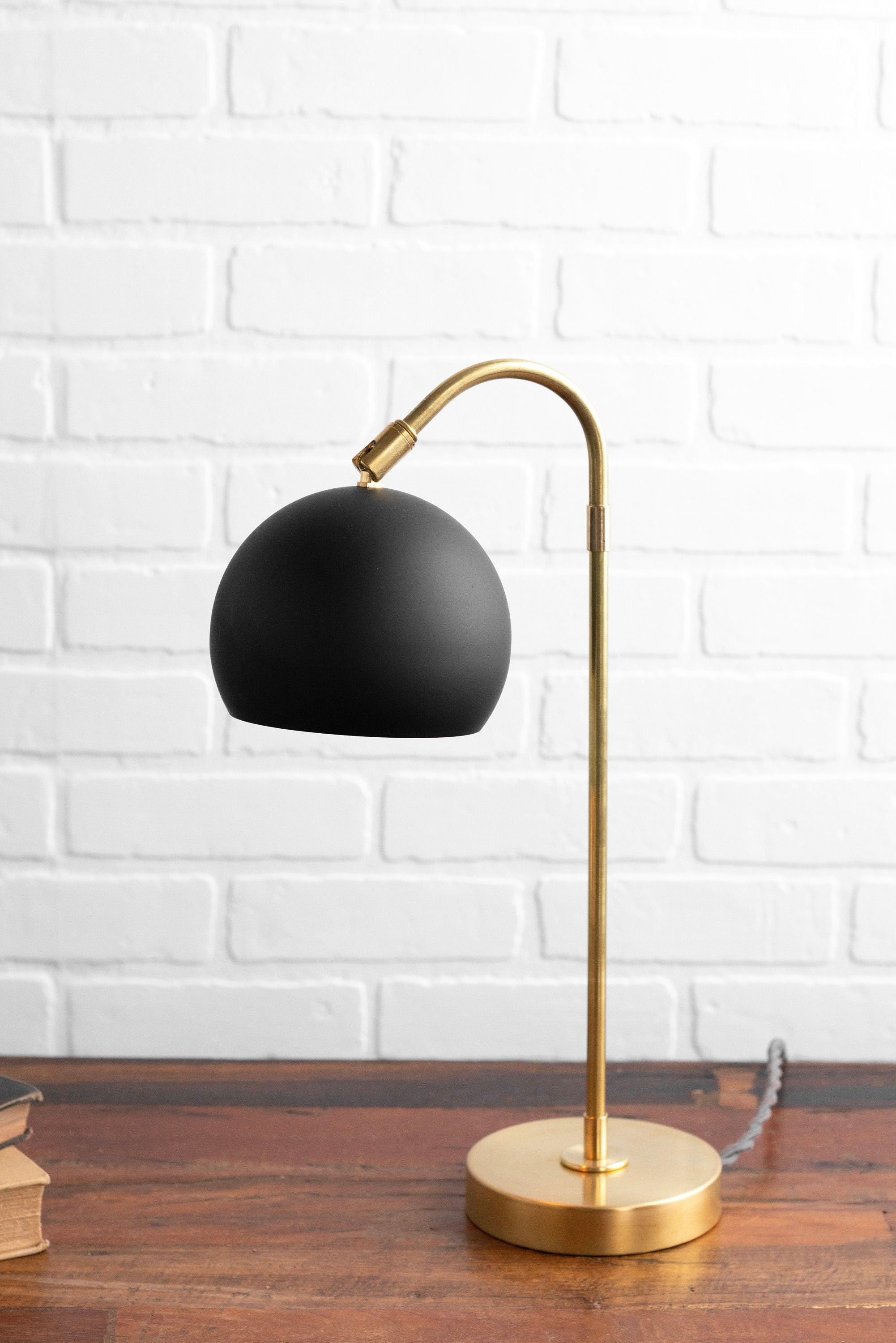 Ornato Luxe Modern Accent Table Lamp - Stylish Home Light K1433